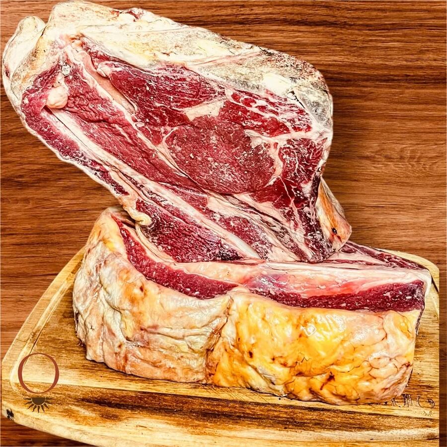 Chuletón madurado de vaca vieja gallega, producto estrella de Chamullo Asador